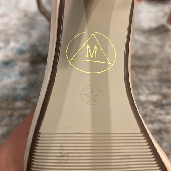 Cream l Heels - Picture 12 of 14